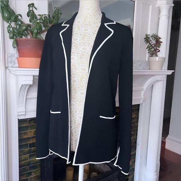 NWOT BCBGMAXAZRIA Black Knit White Trim Open Front Sweater Blazer Size Medium - Picture 4 of 13